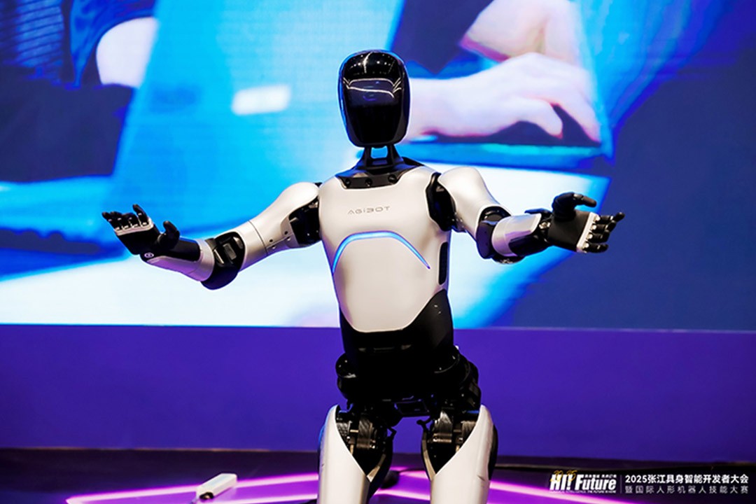 ng28南宫远征A2成全球首个同时拥有中美欧认证的人形机器人